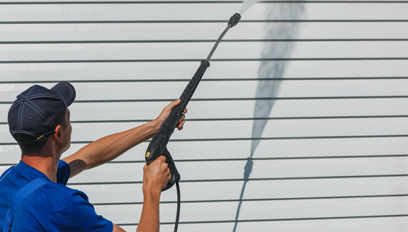 Housewashing with Riverfront Window Cleaning in Covington LA