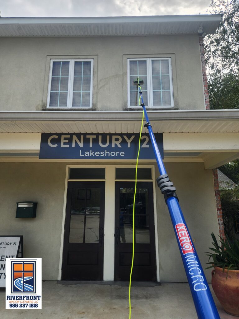 Water Fed Pole Window Cleaning with Reverse Osmosis & Deionized before & after for commercial cleaning